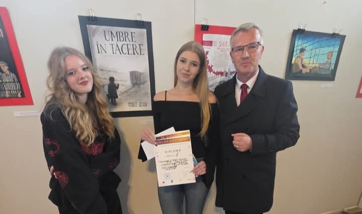  Stelian Dolha, prezent la premierea elevilor din cadrul expoziției „În Oglinda Holocaustului”. FOTO