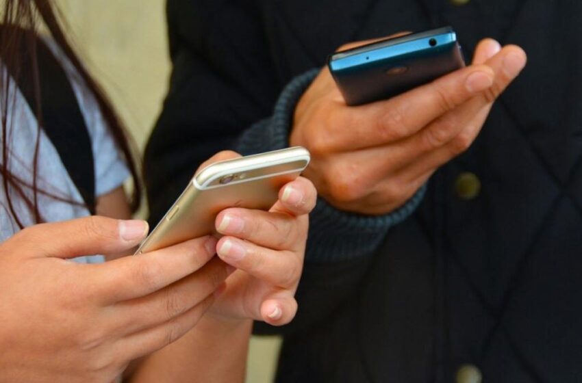  O femeie din Bistriţa a furat un telefon mobil, chiar în biserică