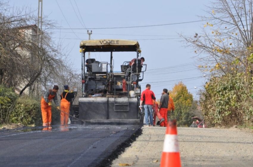  Se toarnă asfalt în localitățile componente ale municipiului Bistrița