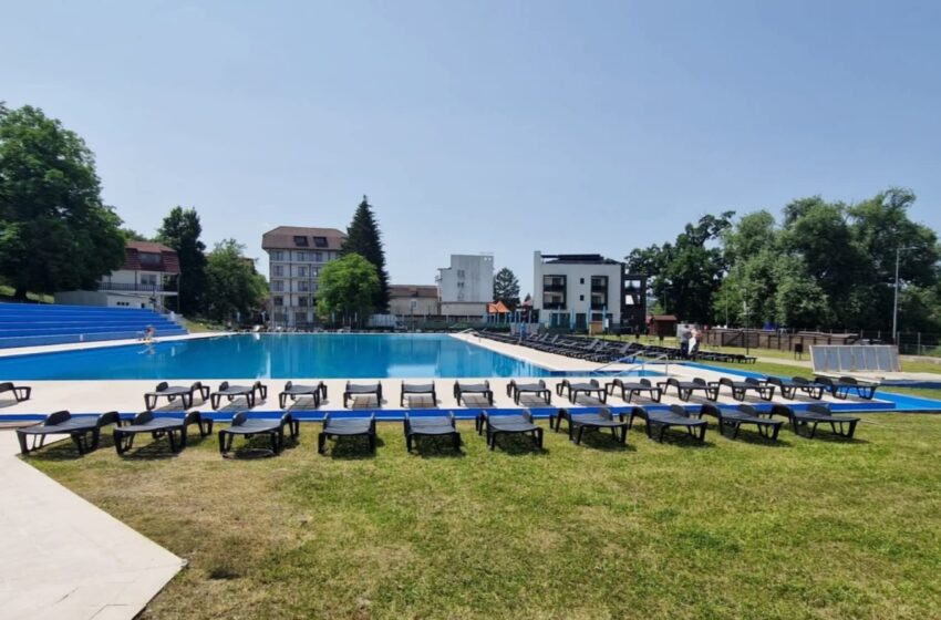  Duminică se deschide Ștrandul Municipal Codrișor