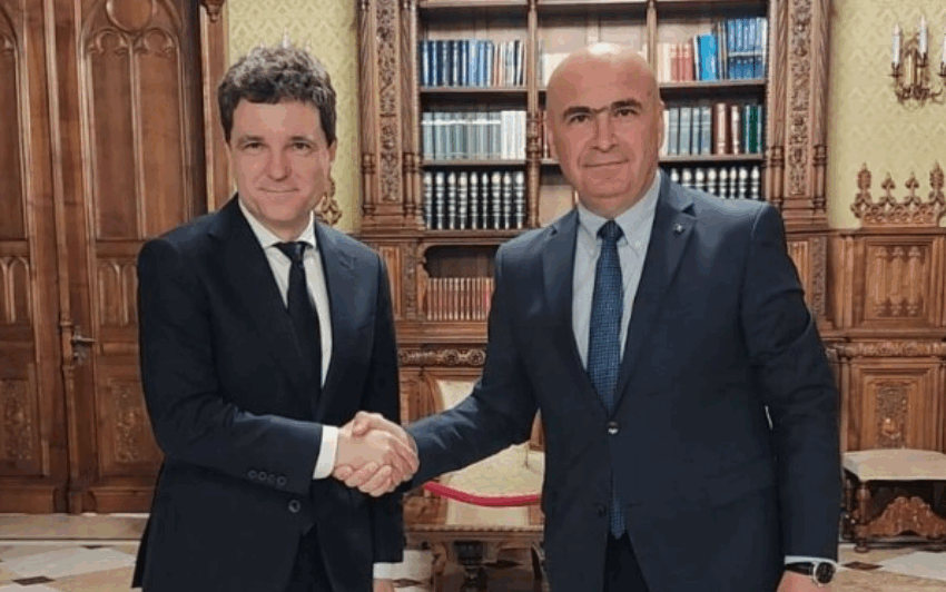  Acord în coaliţie pe o nouă rotativă guvernamentală. Ilie Bolojan este premier și va conduce un guvern împărțit în felul următor: PSD – 6 ministere, PNL – 4 ministere, USR – 4 ministere, UDMR – 2 ministere