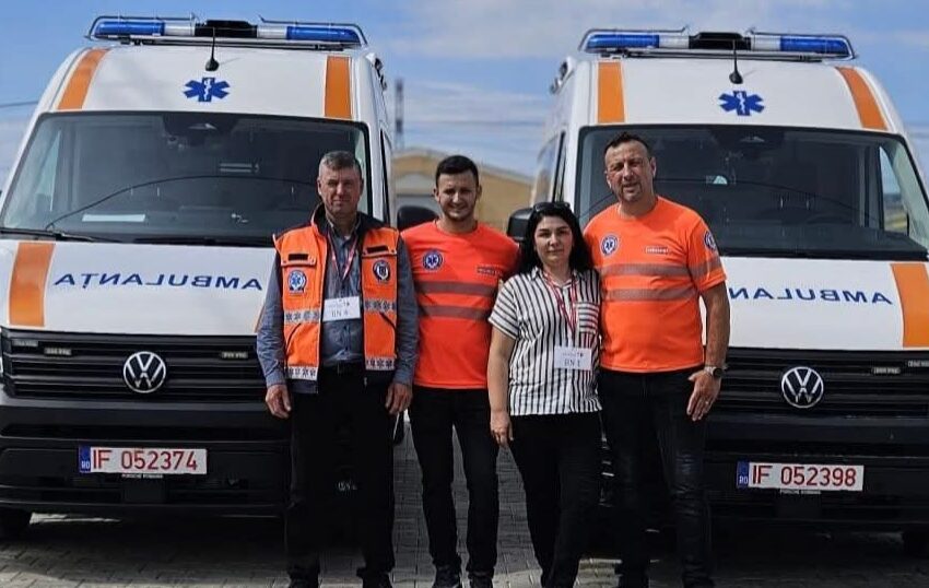  Două ambulanțe noi, marca Volkswagen 4×4, pentru Serviciul de Ambulanță Bistrița-Năsăud. FOTO