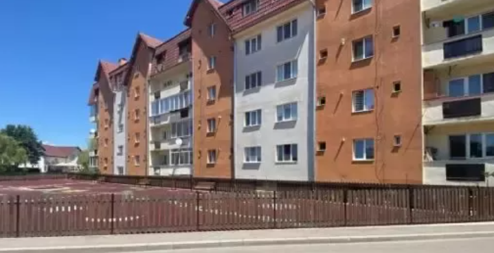  BISTRIȚA: O gașcă de adolescenți romi terorizează locatarii de la blocurile sociale din Subcetate