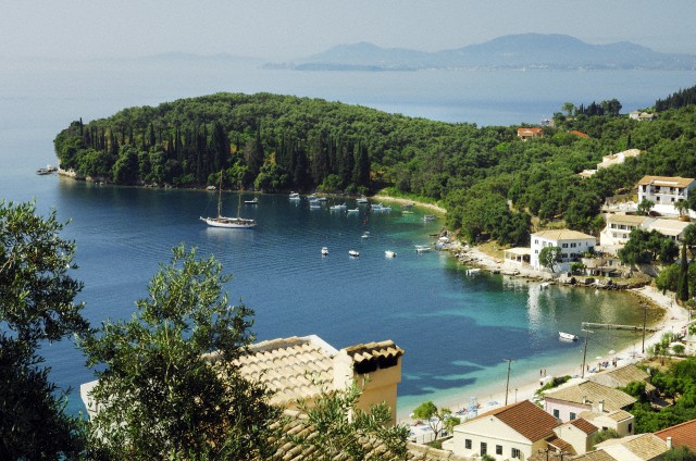  Sezonul vacanţelor aduce şi multe reclamaţii la ANPC