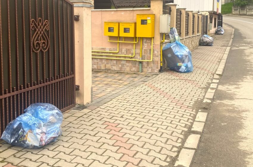  SACUL ALBASTRU se colectează miercuri, în Municipiul Bistrița și localitățile componente. FOTO