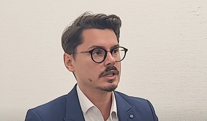  Medicul Răzvan Couți va coordona un proiect național dedicat chirurgiei robotice