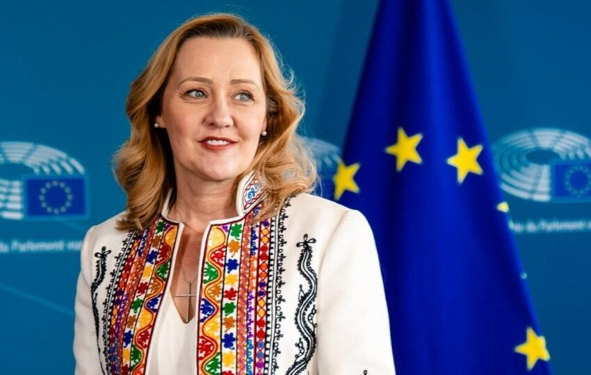  Elena Lasconi, operată de urgență la o clinică din Cluj Napoca