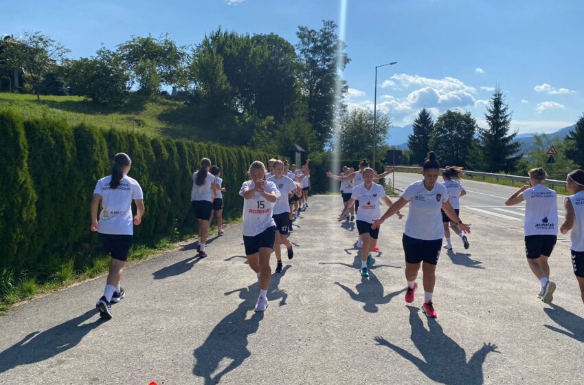  Echipa de fotbal feminin a Gloriei Bistrița a început cantonamentul la Colibița. FOTO