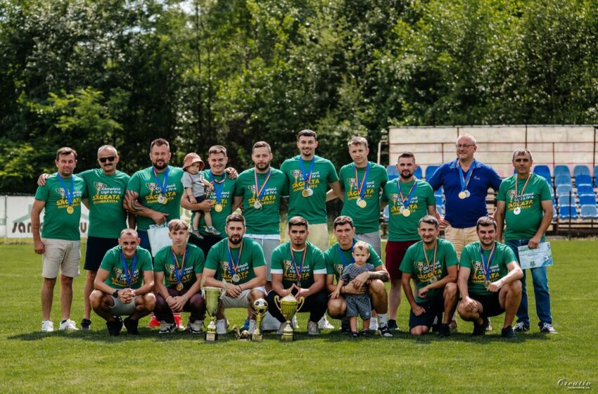  Fotbal: Săgeata Dumbrăvița, premiată pentru câștigarea titlului de campioană din Ligai a IV-a! FOTO