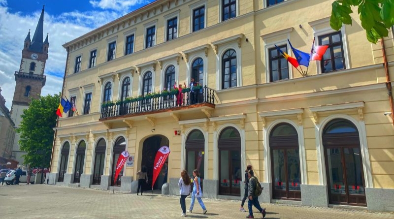  Extensiile din Bistrița  a Universităților au început înscrierile pentru admitere