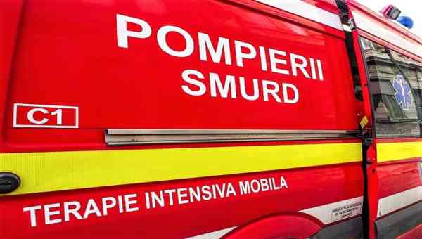  Accident pe strada Compozitorilor din Bistrița. O femeie a fost transportată la spital