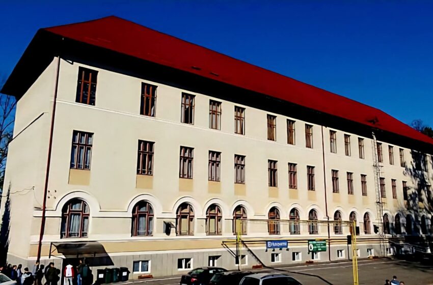  Liceul Silvic „Transilvania” Năsăud, istorie închisă după opt decenii. Clasele se mută la Liceul Economic
