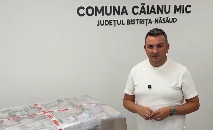  Rechizite școlare oferite gratuit pentru toți preșcolarii și școlarii din comuna Căianu Mic. VIDEO