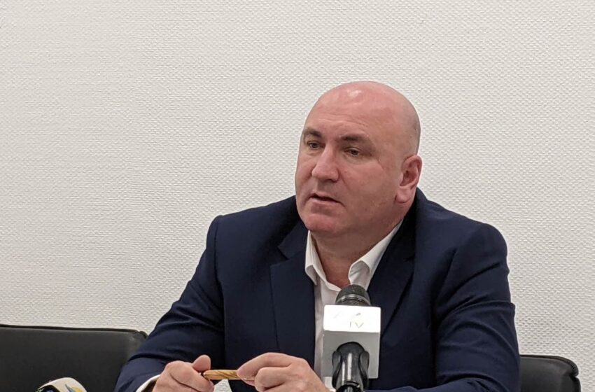  Primarul Gabriel Lazany anunță fuziunea dintre CSM Bistrița și Gloria Bistrița. VIDEO