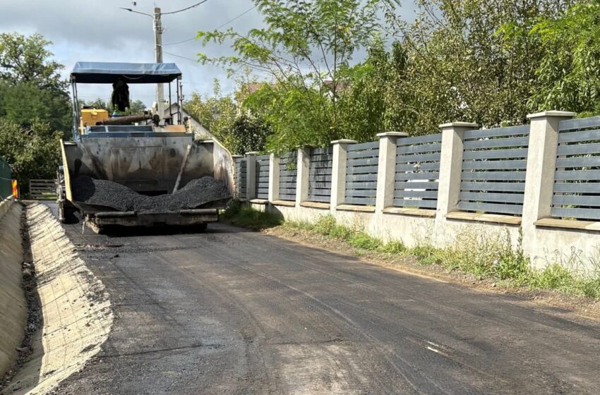  Dobric: asfalt proaspăt turnat, stricat de un șofer neatent