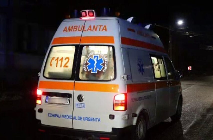 Un autoturism a intrat seara trecută  într-un parapet la Năsăud