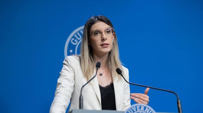  Moțiunea simplă depusă împotriva Dianei Buzoianu, respinsă în plenul deputaților, după ce PSD a decis să nu o voteze