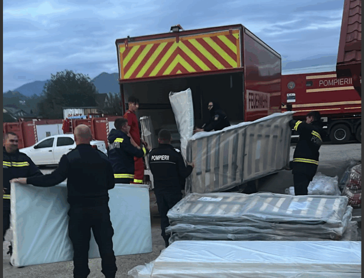 CJSU Bistrița-Năsăud a sărit în ajutorul persoanelor rămase fără locuințele ce au ars în incendiul de la Ilva Mare