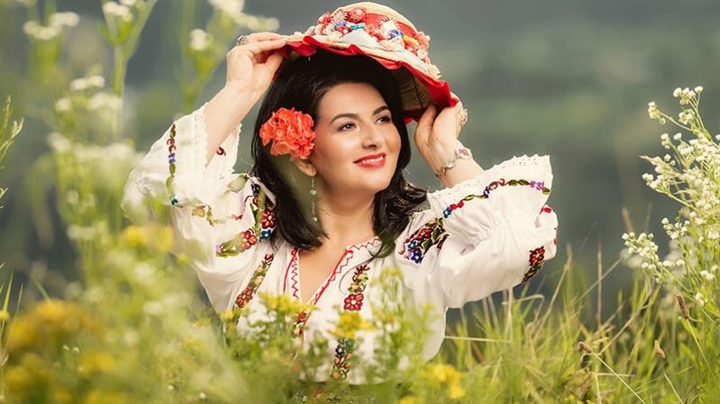  La Mulți Ani, Virginia Linul