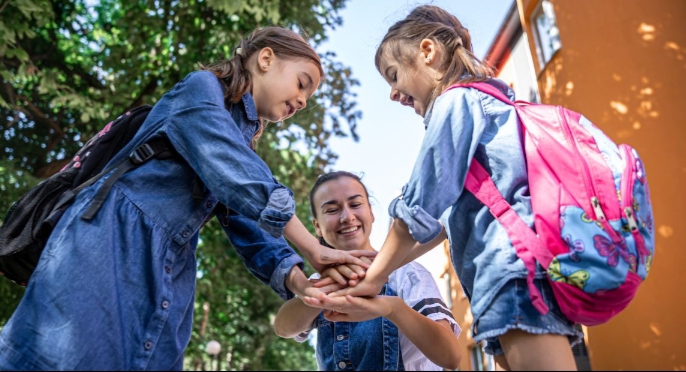  Carduri educationale 2025-2026: banii pentru noul an scolar vor fi transferati in septembrie-octombrie 2025
