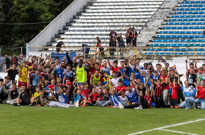  Fotbal: Lătrând la lună! ”Dulăii” lui Bratu dresați elegant de Nicolae Grigore@ Comp 2-1