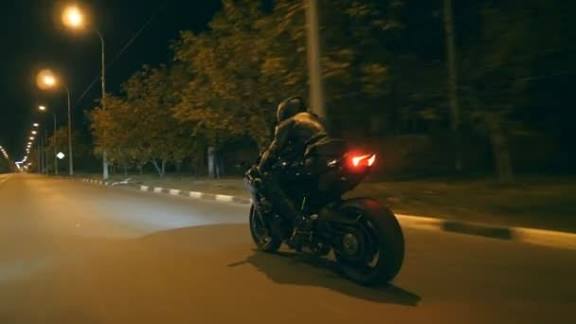  Petiția împotriva zgomotului produs de motociclete noaptea a trecut de 470 de semnături