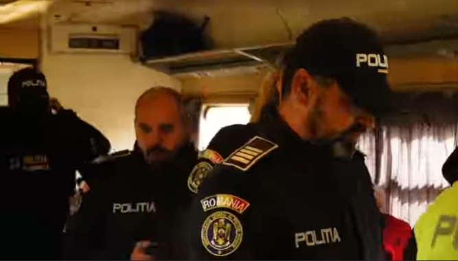  Acțiuni integrate pentru siguranța călătorilor: controale în gări, trenuri și la trecerile de cale ferată. VIDEO