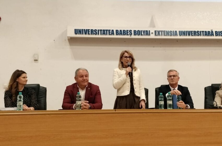  Viceprimarul Ștefania Stere, prezentă la simpozionul „Dialoguri cuMinți”. FOTO