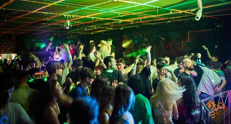  Un Weekend Plin de Energie la Soho Music Hall Bistrița!