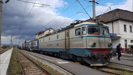  Două trenuri REGIO care fac legătură între Bistrița și Cluj -Napoca au fost suspendate de marți dimineață. E vorba de 4105 și 4106