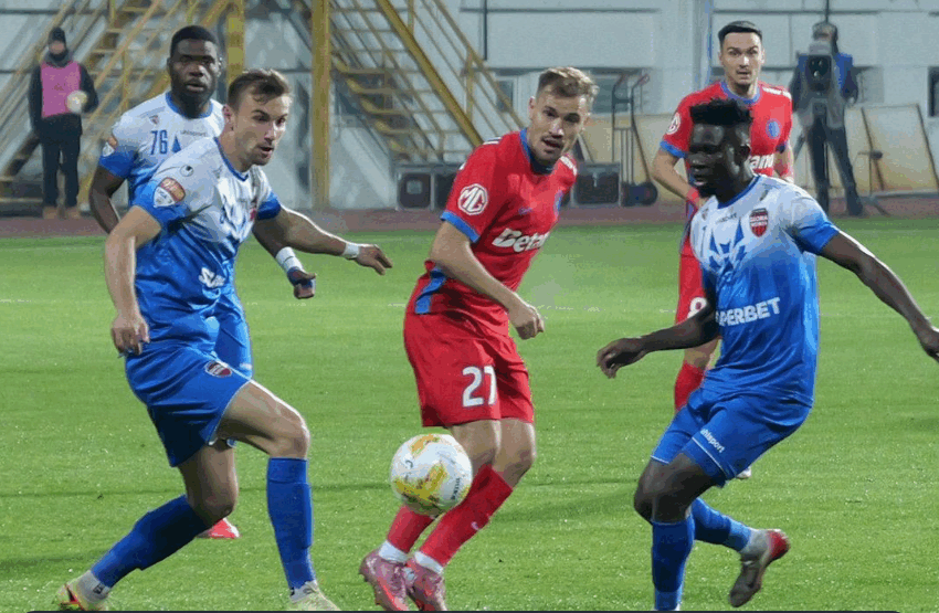  Victorie cu ”forcepsul” pentru FCSB la Bistrița. A fost 3-1 dar Gloria merita mai mult după golul controversat de la final. Urmează meciul de sâmbătă, 1 noiembrie, contra liderului Ligii a II-a: Corvinul Hunedoara