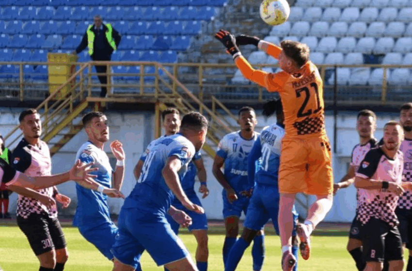  Gloria Bistrița înfrântă în minutul 65 cu un gol înscris de Cărăruș. Echipa lui Grigore și Mazilu merge pe 17 și rămâne cu 10 puncte. Urmează meciul de la Șelimbăr