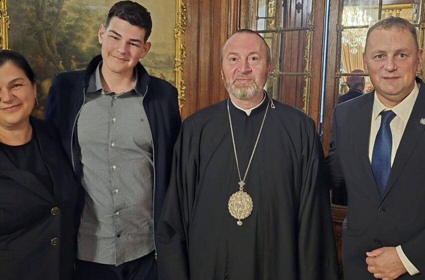  Senatorul Cristian Nicula: Preasfinția Sa Claudiu Lucian Pop, episcopul de Cluj-Gherla, a fost ales Arhiepiscop Major, păstor al întregii Biserici Greco-Catolice din România. FOTO