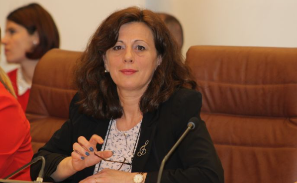  Record de cereri din partea taților pentru concediul de creștere a copilului în Bistrița-Năsăud. AJPIS BN a făcut plăți pentru ICC în valoare de peste 100 de milioane de lei