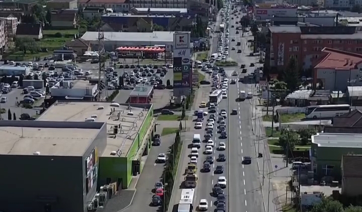  Bistrița, sufocată de trafic: cifrele care explică haosul de pe străzi prezentate de primarul Gabriel Lazany. VIDEO