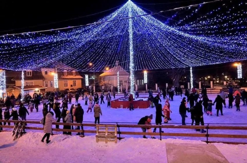  Săptămână Altfel cu acces gratuit pentru elevii bistrițeni la Patinoar