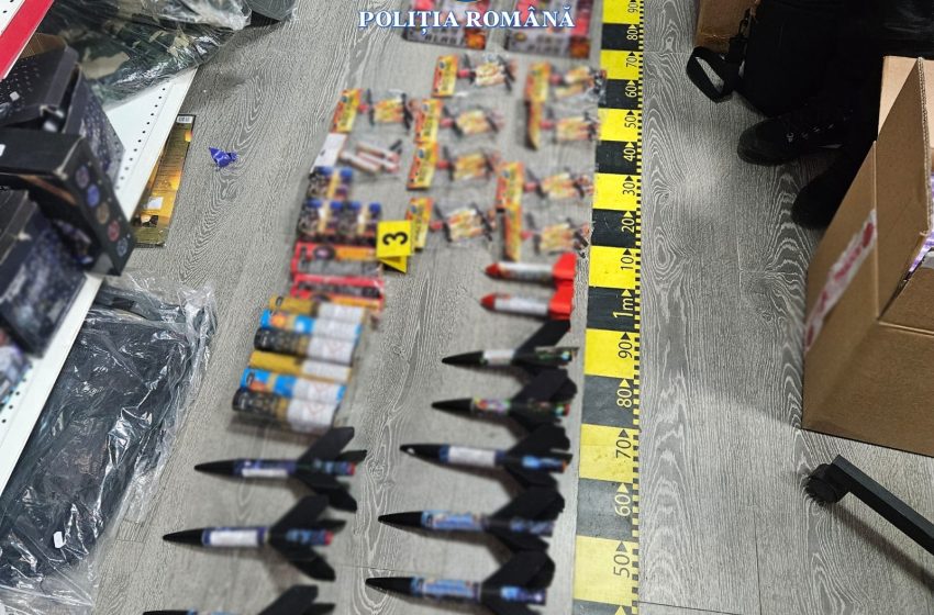  Articole pirotehnice descoperite de polițiștii bistrițeni. FOTO