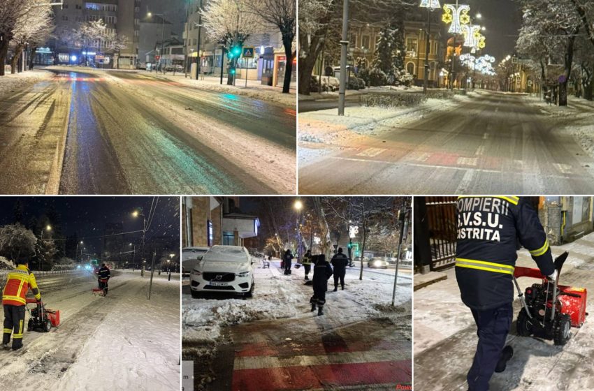  Mobilizare totală la Bistrița pentru deszăpezire: utilaje, mașini pentru trotuare și voluntari SVSU, în teren. FOTO