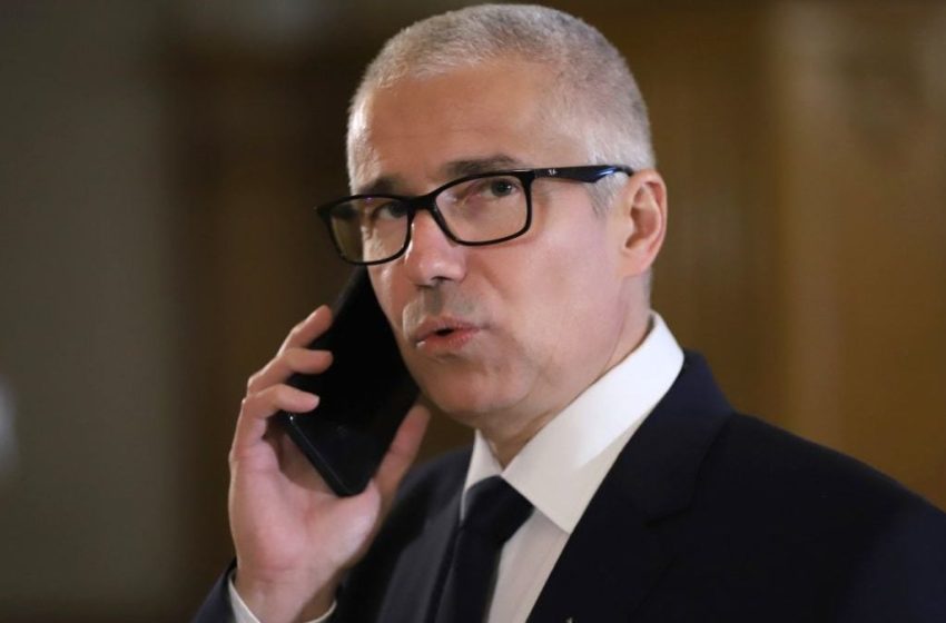  Ministrul Justiției este acuzat că și-a plagiat peste jumătate din teza de doctorat