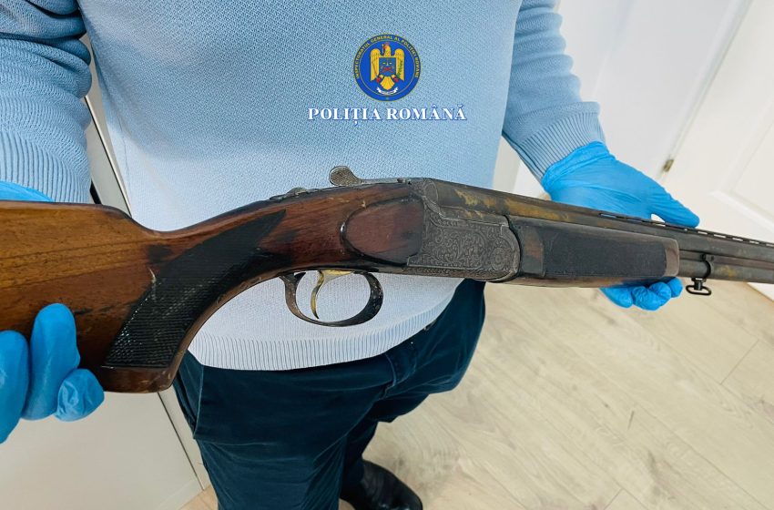  Arma letală, descoperită în trafic, la Năsăud! Bărbat arestat preventiv după un flagrant al polițiștilor