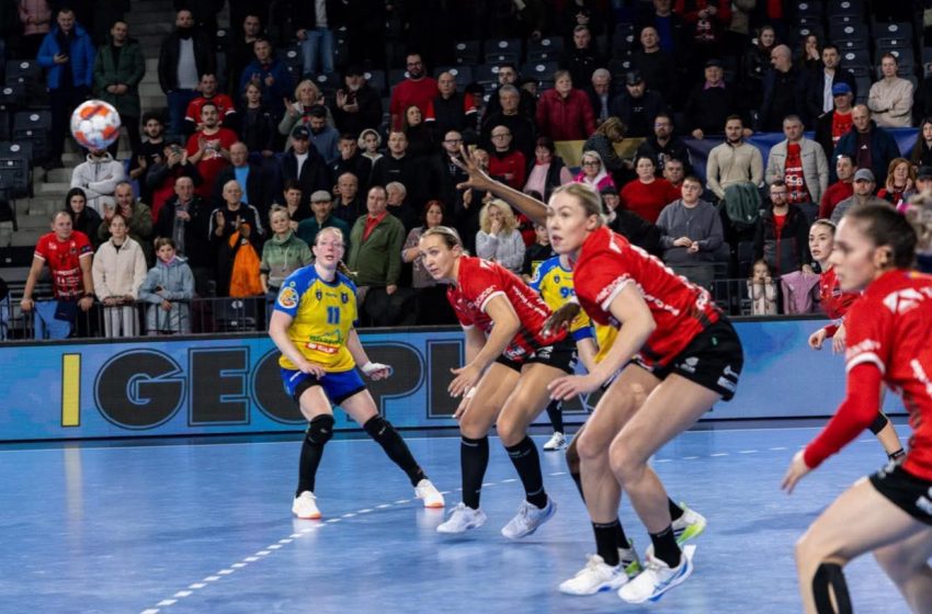  Antrenament cu public pentru Gloria  la Zalău. Bistrițencele au marcat 34 de goluri în poarta echipei gazdă: 17-34. Urmează meciul din deplasare cu Team Esbjerg din 18 ianuarie