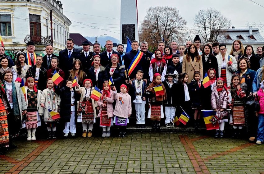  Dorin Vlașin: La Mulți Ani, România! La Mulți Ani, români!
