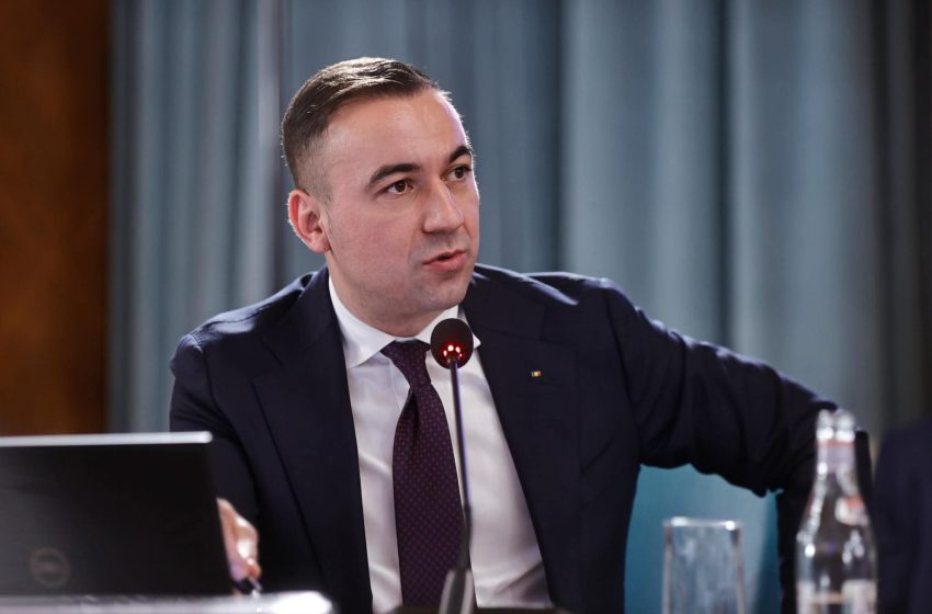  Accize mai mici, prețuri mai suportabile? Ministrul Bogdan Ivan promite scăderi la carburanți, energie și gaze