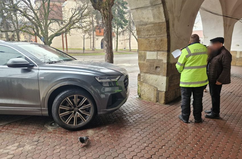  STOP HAOSULUI AUTO DIN ZONA SUGĂLETE! Amenzi pentru opriri ilegale în Piața Centrală. FOTO