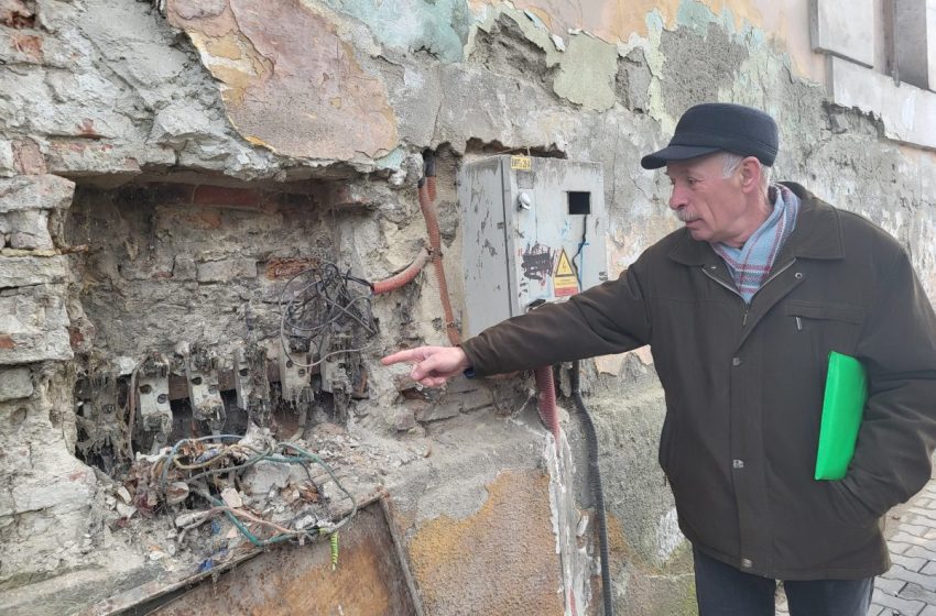  Ecologistul Marius Bălan cere primarului Lazany salvarea fostului cinematograf 23 august-OMNIA. VIDEO