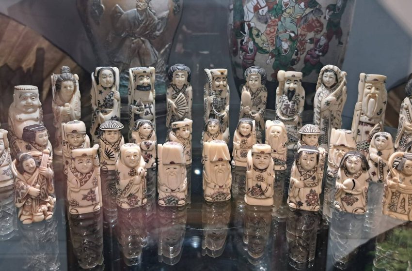  Orientul Îndepărtat, dezvăluit la Bistrița: o colecție privată care spune povești din alte lumi, la Casa Argintarului. FOTO