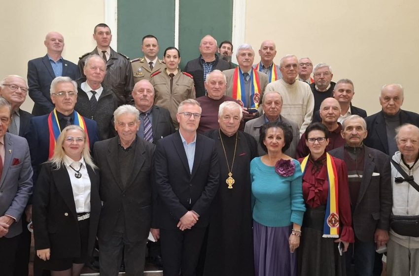  Stelian Dolha: „Eroii nu mor niciodată” – Lecție de unitate și recunoștință la Bistrița