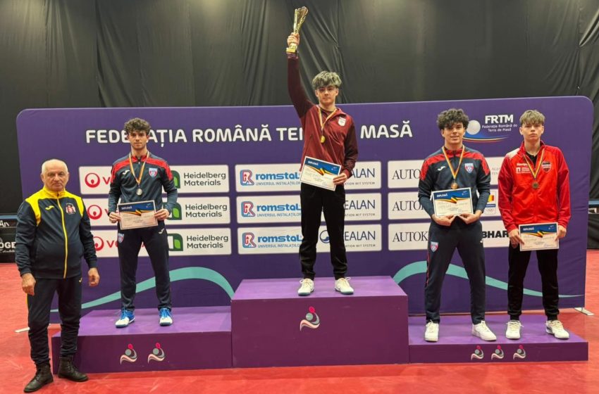  TENIS DE MASĂ: Bistrițeanul Mihai Nagy, medalie de bronz la Cupa României U19!
