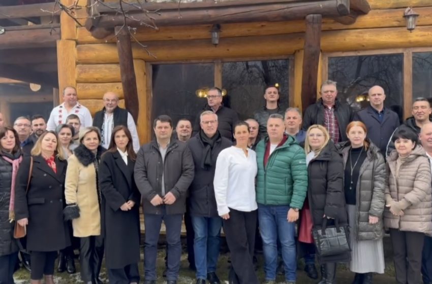  Stelian Dolha: Dialog pentru viitorul satului. Producătorii locali, în centrul strategiei de dezvoltare a județului