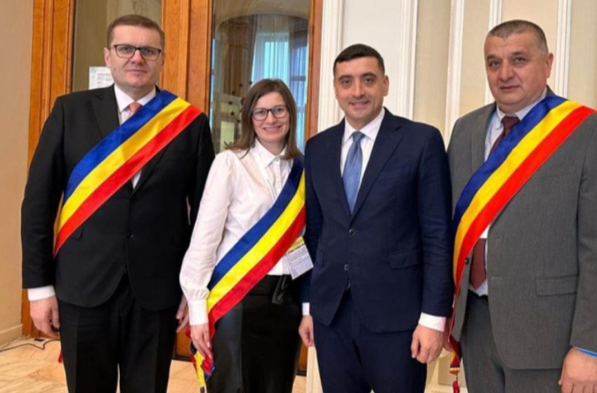  Doi dintre primarii bistrițeni PSD prezenți la ședința ACOR s-au pozat cu George Simion